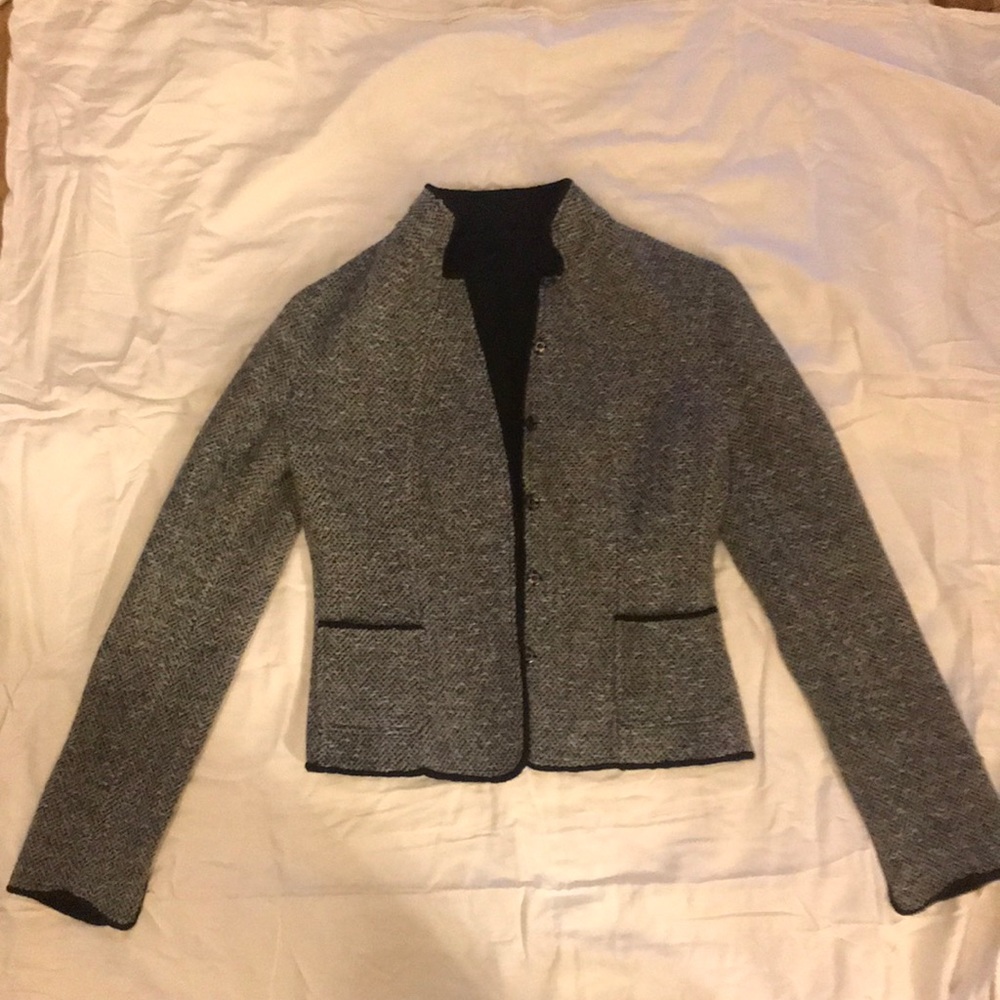Reversible Tahari Blazer - Gray